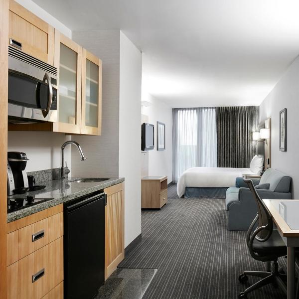 Lacquer Small Kitchen Cabinets Solid Wood All In One Mini Kitchenette for Hotel Project