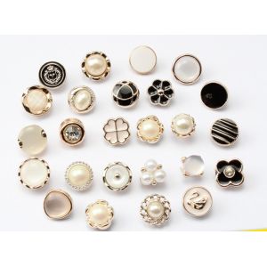 2021 high quality pearl plastic button with shank