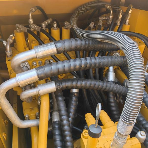 Secondhand Good Quality 20ton Medium Excavator Cat 320D Crawler Excavator Construction Machinery Cat320D for Sale