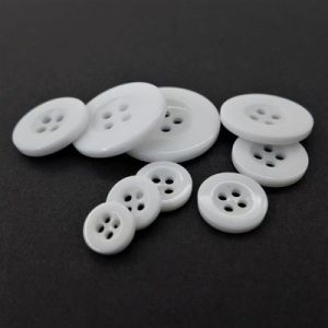 Factory wholesale resin pattern buttons four eyes mixed flower buttons coat