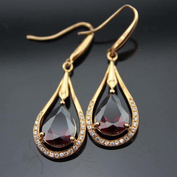 White Gold Plated 925 Silver 7x9mm Oval Amethyst Cubic Zirconia Earrings (PSJ04585)