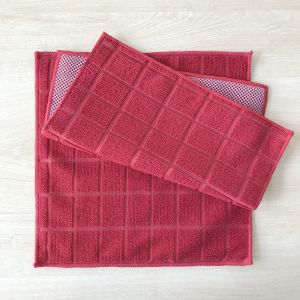 Hot saled red grid 100% polyester square micrfiber small towels with white mesh