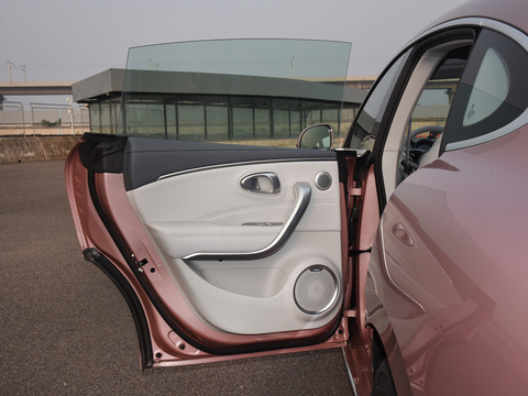 Haomao Mini Electric Car Ora's 401km Range Special Energy Vehicle for Adult Drivers