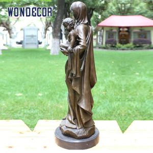 3D Design Bronze Statues Sculpture 170cm Woman Holding A Child