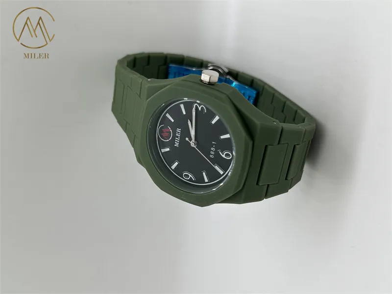 Stainless Steel Strap Waterproof Men&prime; S Mechanical Watch Brand Super Clone Women&prime; S Watch