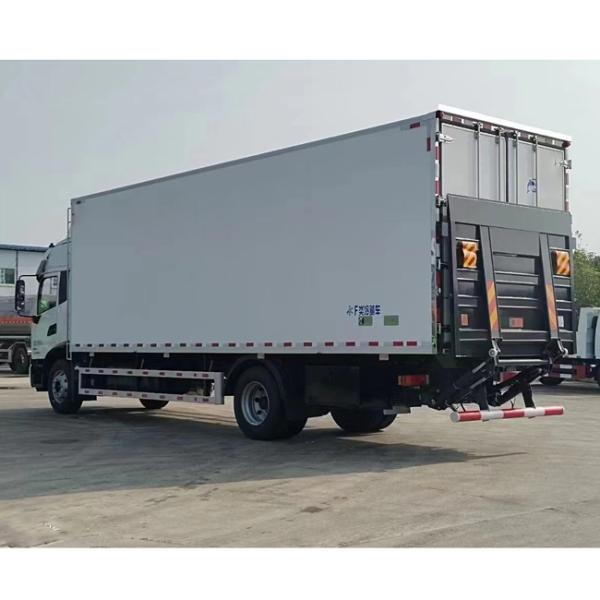 Customized 6.2M Dongfeng 4x2 RefrigeratorTruck Freeze Van Transportation Truck With Hydraulic Lift Gate