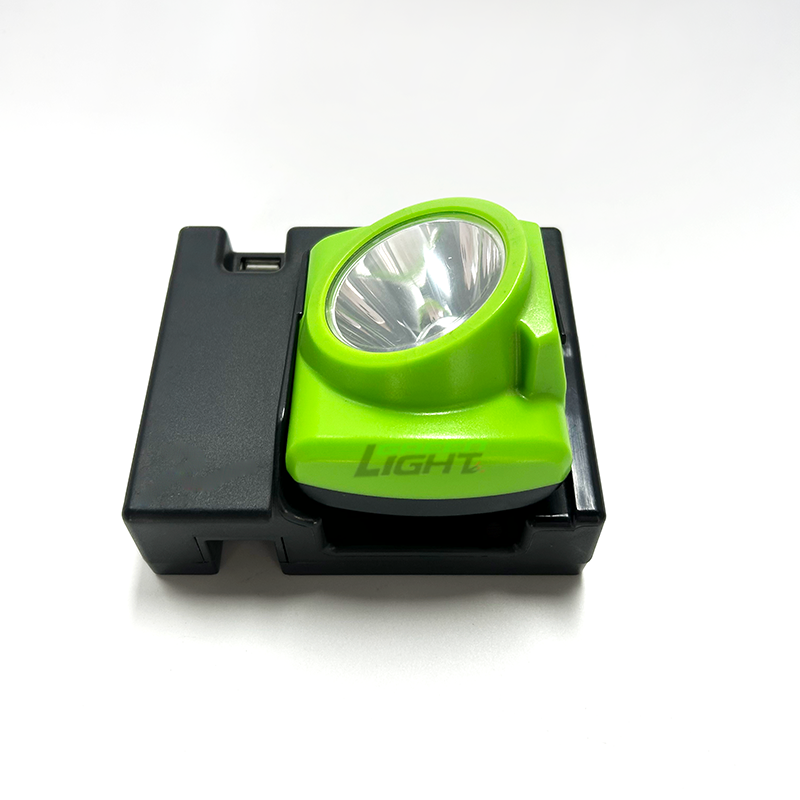 Adjustable 90° Mining Cap Lamp with 15hrs Continuous Working Time and 3-5 Years