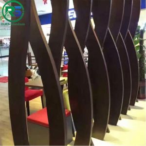 Environmental Friendly Linear Suspended Metal Ceiling 0.9mm White Aluminum