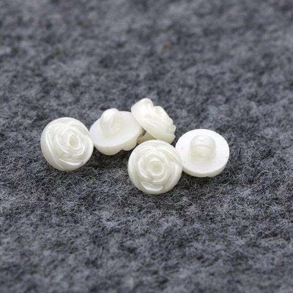 popular design ball shape lady dress pearl button for decoration