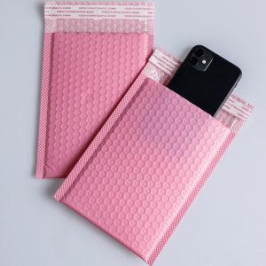 100% Recycleable Pink Design Protective Bubble Mailing Bags With Waterproof