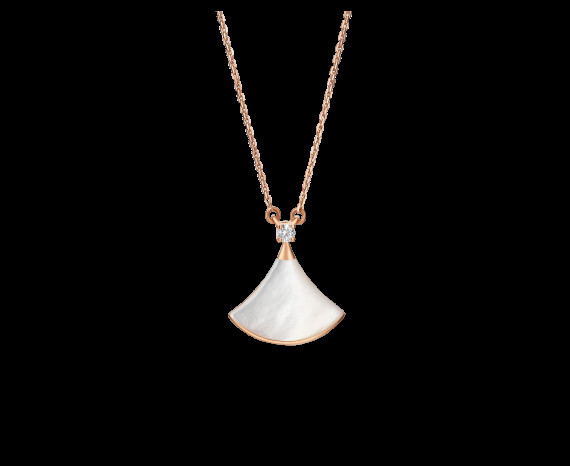 Buy  DIVAS’ DREAM necklace in 18 kt pink gold with mother of pearl and pavé diamonds. Ref. 350062 CL856960 at wholesale prices