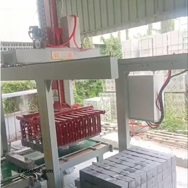 300 To 3000Kg Capacity Robotic Automatic Palletizing System Gantry Palletizer