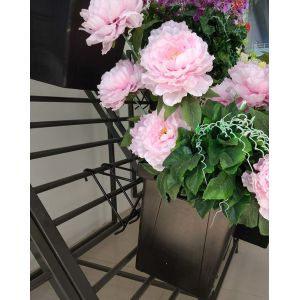 Mobile Flower Display 100kg Loading Capacity With Vases And Shelf