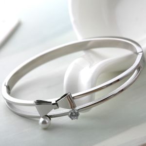 Beautiful Bowknot Women Bracelet Jewelry , Stainless Steel Diamond Bangle,Pearl
