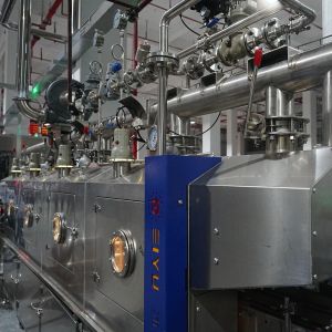 Automatic Sleeve Labeling Machine 9000-72000bph for Beverage Bottles