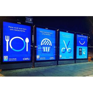 Cost-Effective 55 Inch Outdoor Digital Ads Signage 2500nits Brightness A For Bus