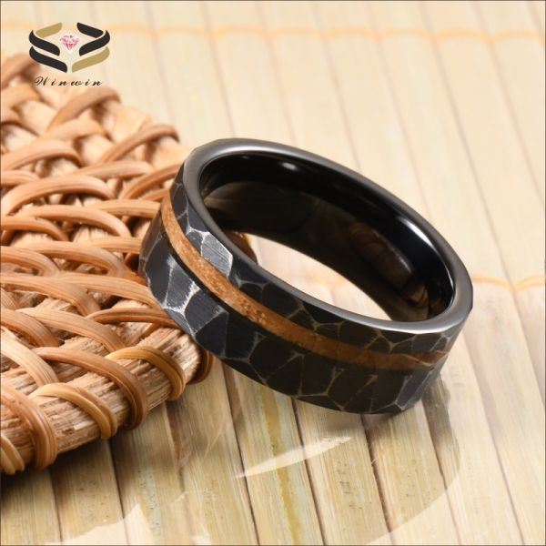 Trendy Vintage Whiskey Barrel Wood Inlay Black Hammered Tungsten Ring Wedding Band Men Ring for All Size and Other Material