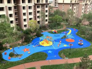 Quality Outdoor Kids Playgrounds Flooring EPDM Rubber Floor For Amusement Park for sale