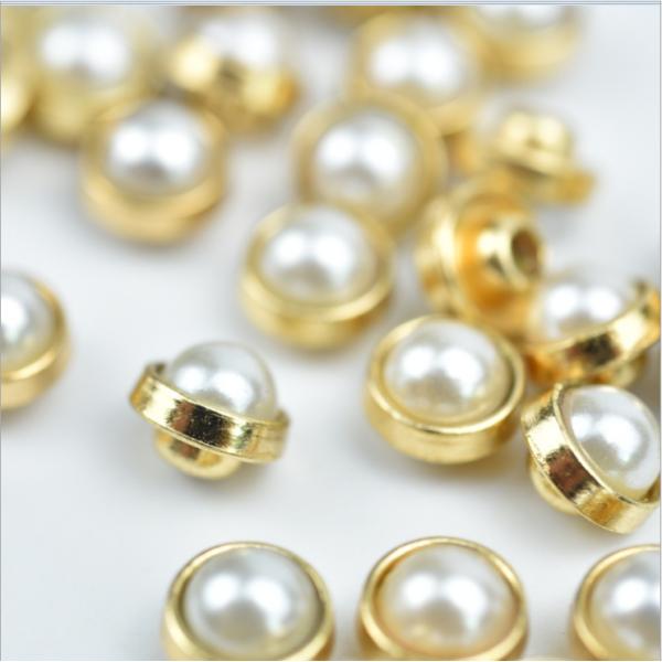 2021 high quality pearl plastic button with shank