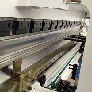 250T 3200MM CNC Hydraulic Press Brakes With Angle And Length Automatic