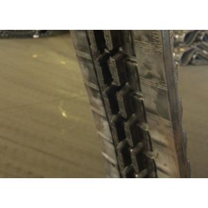 Continuous 46 Links Excavator Rubber Tracks 370mm Width