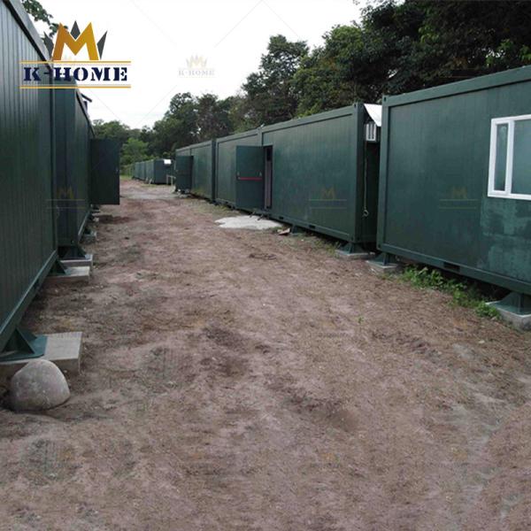 Buy L300cm Modular Portable Accommodation Container Prefabricated Army Camp at wholesale prices