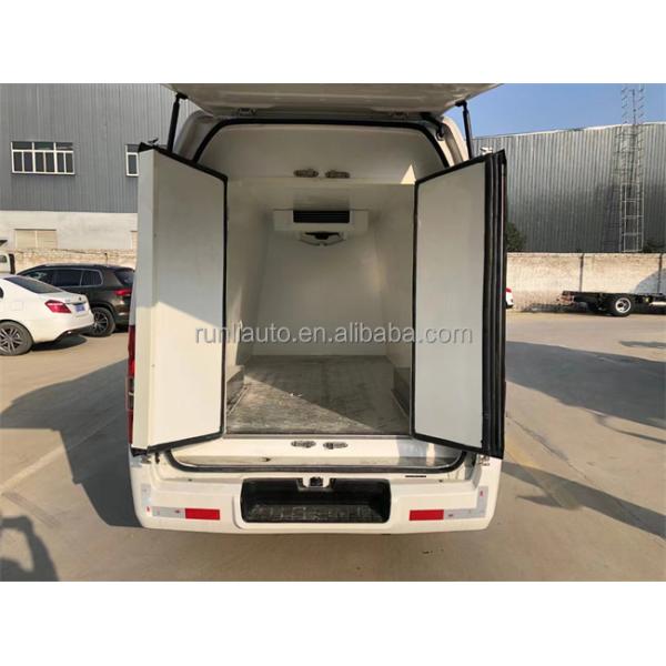 Bread Type Small Truck Refrigerated Transport Fruit 1.5 Ton Freezer Refrigerated Truck