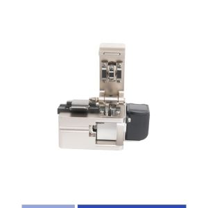 High precision Fiber Cleaver