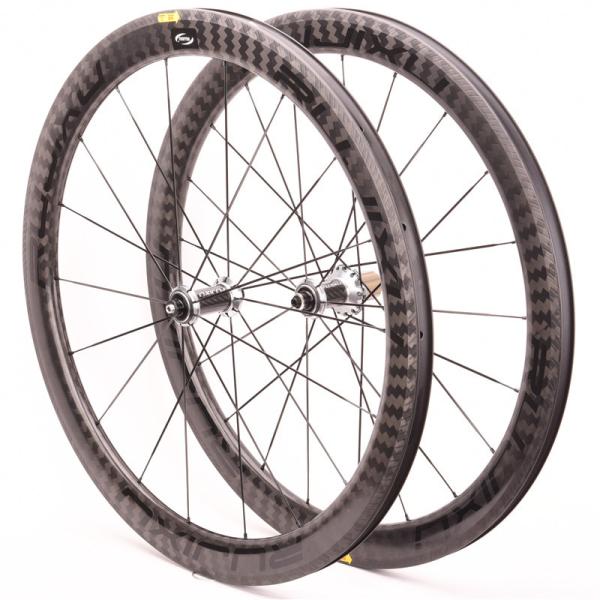 18 / 21 Spoke 700C Carbon Fiber Bicycle Wheelset Pillar Spokes Ceramic Bearing For Road Riding