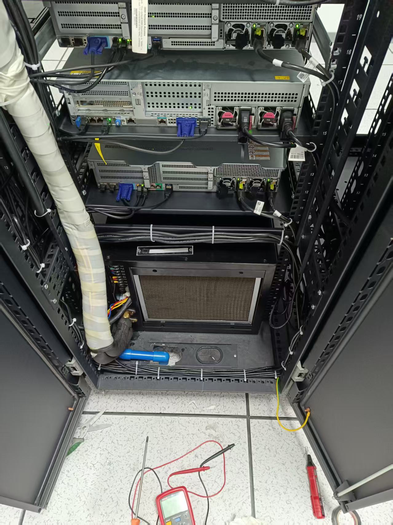 12kW Compact Rack Mounted Cooling Unit Precision AC For Computer Room
