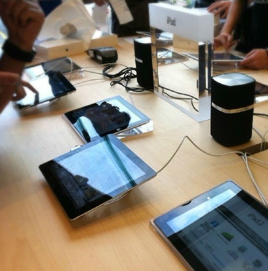 COMER Multi channel Security Mobile Phone stands With Alarm controller