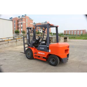 3500kgs Loading Capacity Diesel Engine Forklift Truck Automatic Transmission