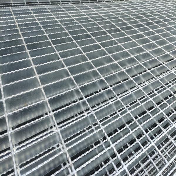 Buy Non Slip Walkway Platform Industrial Steel Grating Serrated Bar 5mm Thickness at wholesale prices