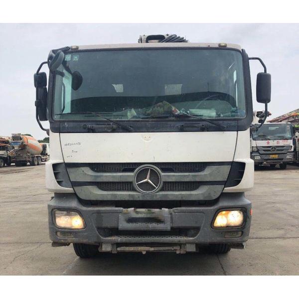 Buy White Used Zoomlion Concrete Pump Truck 52m 4 Axles Euro3 14.256L at wholesale prices