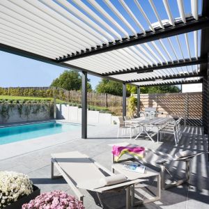 Outdoor Aluminium Manual Operation Pergola And Automated Pergola Louvered Top