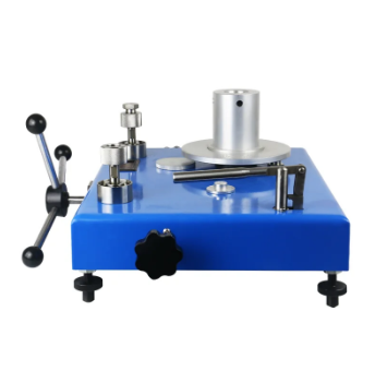 Buy Dead Weight Tester Designed for High Accuracy Pressure Calibration Using Isooctyl Sebacate Working Fluid and Stable Core at wholesale prices