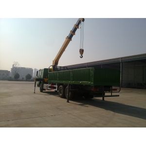 12 Tons XCMG Truck Mounted Telescopic Crane , Howo 10 Wheel High Up Truck