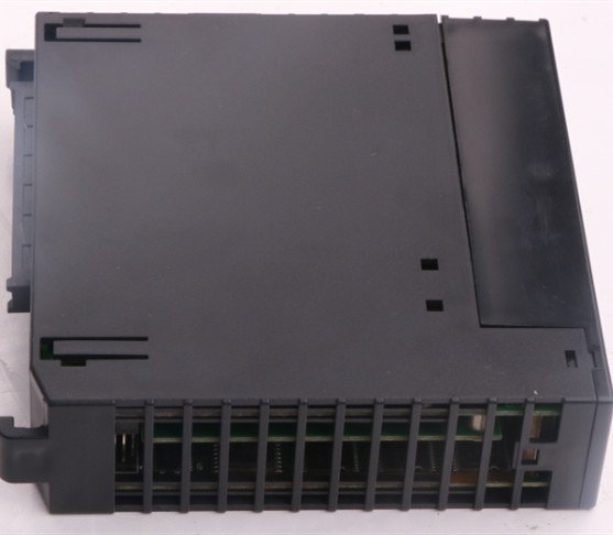 GE Controller 745-W2-P5-G5-HI-A-L-R-E General EletricI 745-W2-P5-G5-HI-A-L-R-E