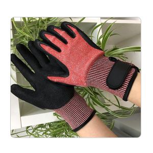 China Red HPPE Ansi Level 4 Cut Resistant Sandy Nitrile Palm Coated Gloves For Oil And Wet Environments on sale