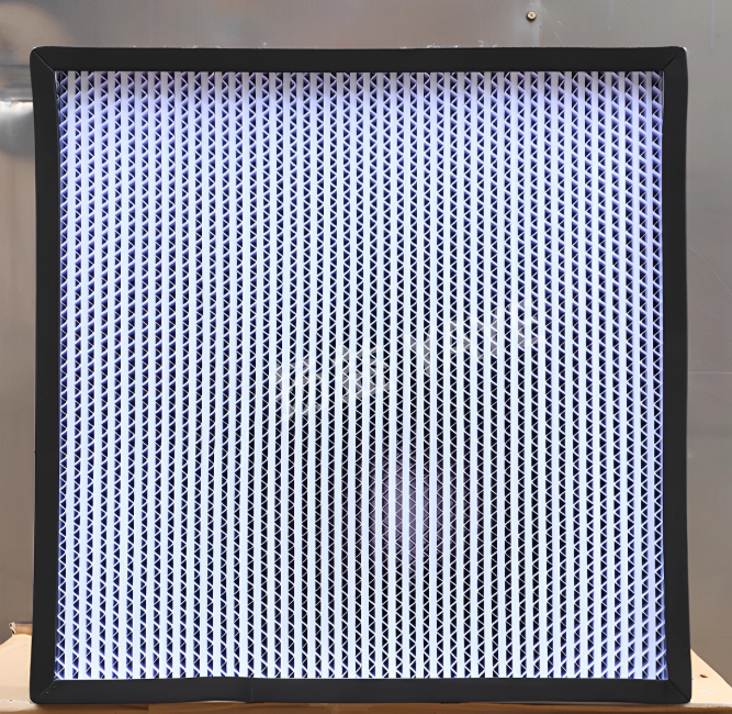 Using custom paper partitions and aluminum frame, combined with efficient filters, the installation is very convenient.