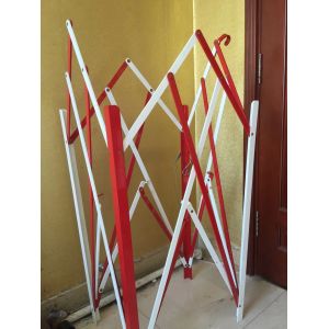 China Highway Metal Road Barriers Powder Coated Steel Traffic Barriers Flexible Structure on sale