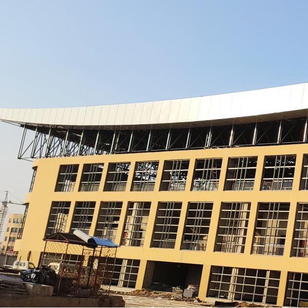 Q345 Light Metal Frame Construction 820mm Roof Steel Space Frame Roof 950mm