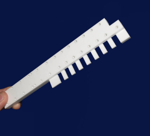 Mechanical Strength Abrasive Resistance Alumina ZrO2 Zirconia Semiconductor