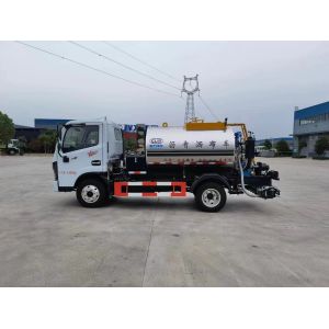 New Asphalt Spraying Vehicle Asphalt Distribution Vehicle