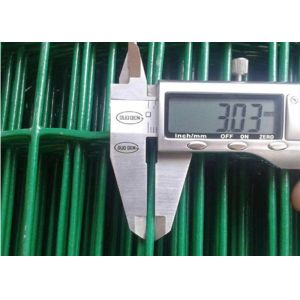 Quality Galvanized Iron Green Pvc Coated Steel Welded Wire Rolled Fencing Net Square Holes For Outdoor Garden Or Pet Cage for sale