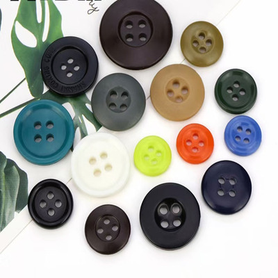 Factory wholesale resin pattern buttons four eyes mixed flower buttons coat resin bleach buttons