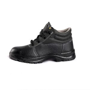 China Heavy Industrial Puncture Resistant Sneaker Safety Footwear Non Slip Steel Toe Man'S Safety Shoes on sale