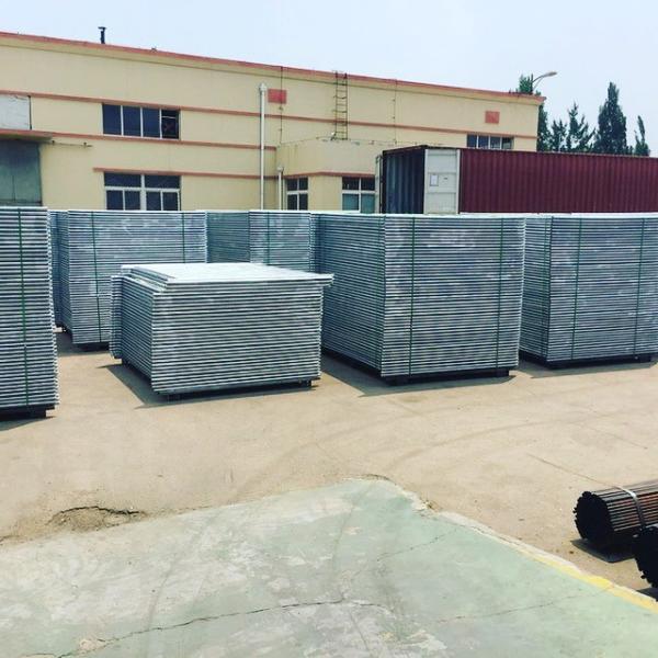 Gold coast Temporary Fencing panels for sale 2100mm x 2400mm OD 32 x 1.40mm good price send hand temp fencing for sale