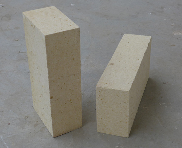 Buy 48% - 85% Al2O3 1300 Degree Heat Resistant Retaining Bricks at wholesale prices