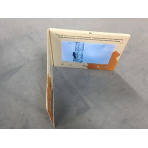Magnetic Switch 7 Inch Printing cMYK LCD Video Brochure For Advertising